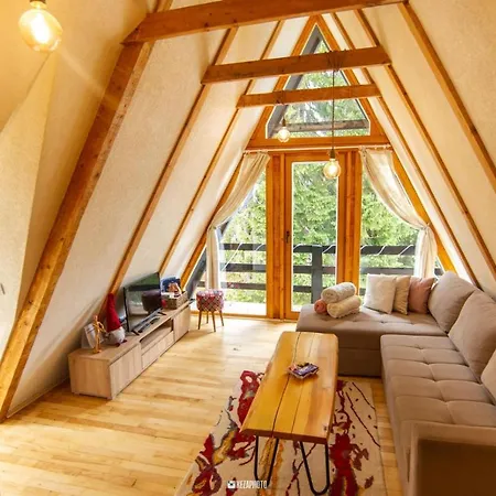 Chalet Tupara Attic Sisava